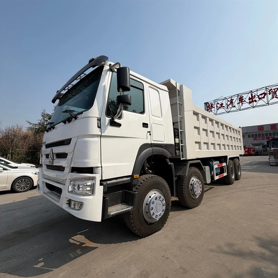 Semi-remorque de camion à benne basculante-